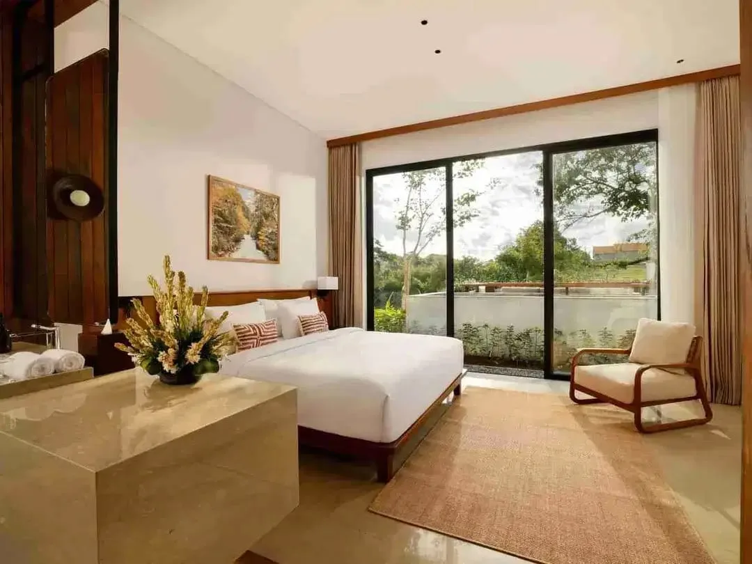 Vila Mewah 7 Kamar Dekat Pantai di Canggu Bali - Image 7 of 10