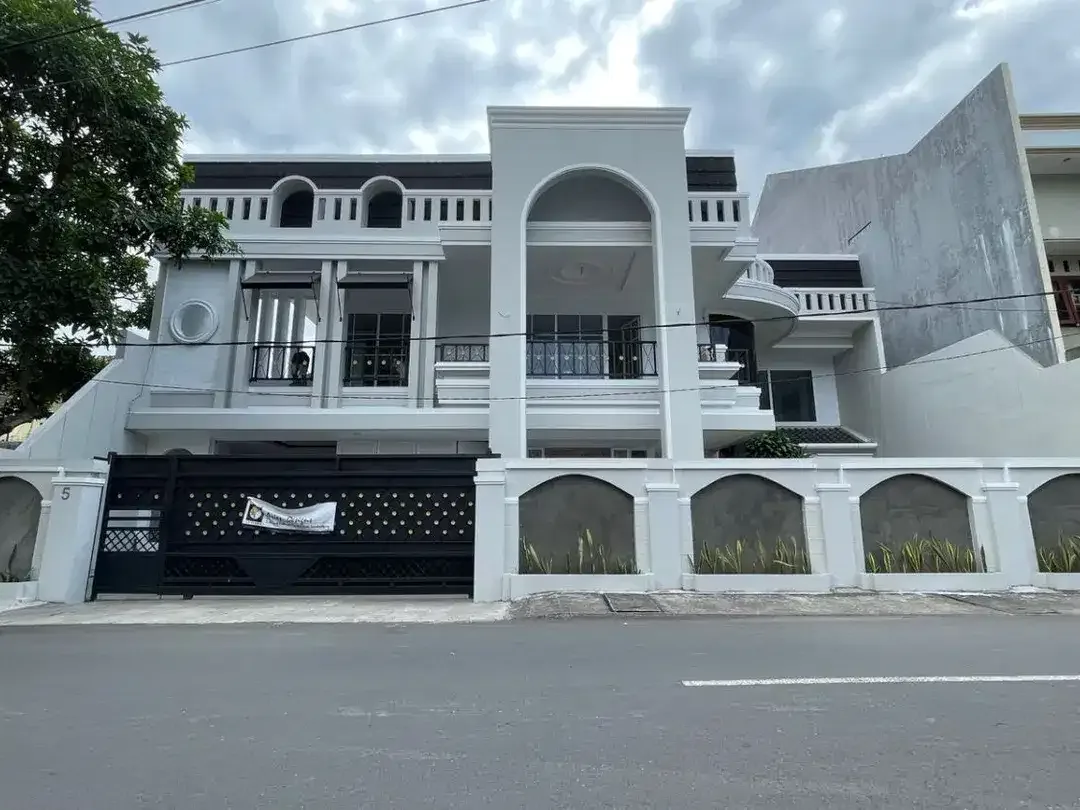 Dijual Rumah American Classic Style Lokasi Strategis Gatsu Denpasar - Image 3 of 10