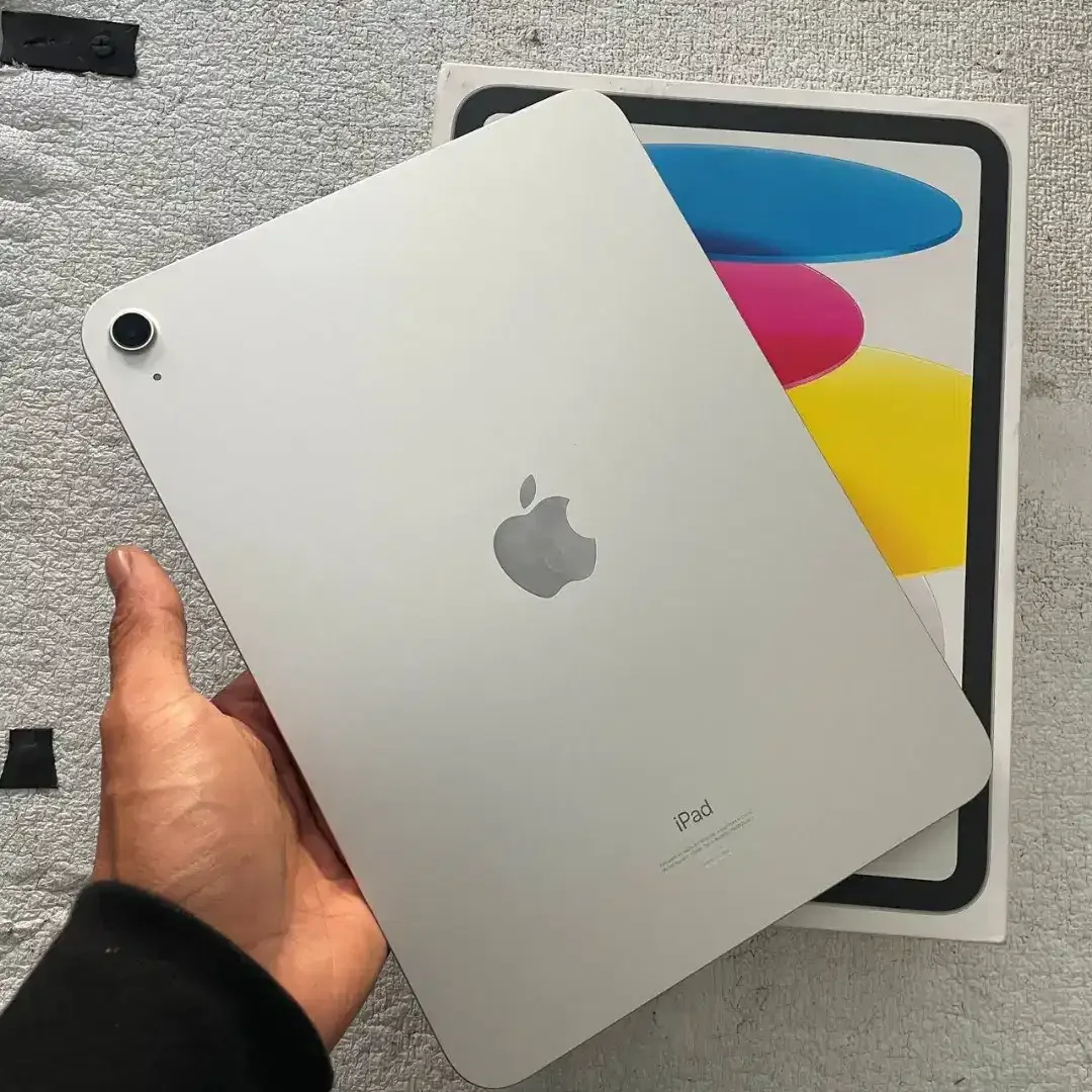 iPad(10th Generation) WI-FI iBox Warna silver 64GB - Image 3 of 4