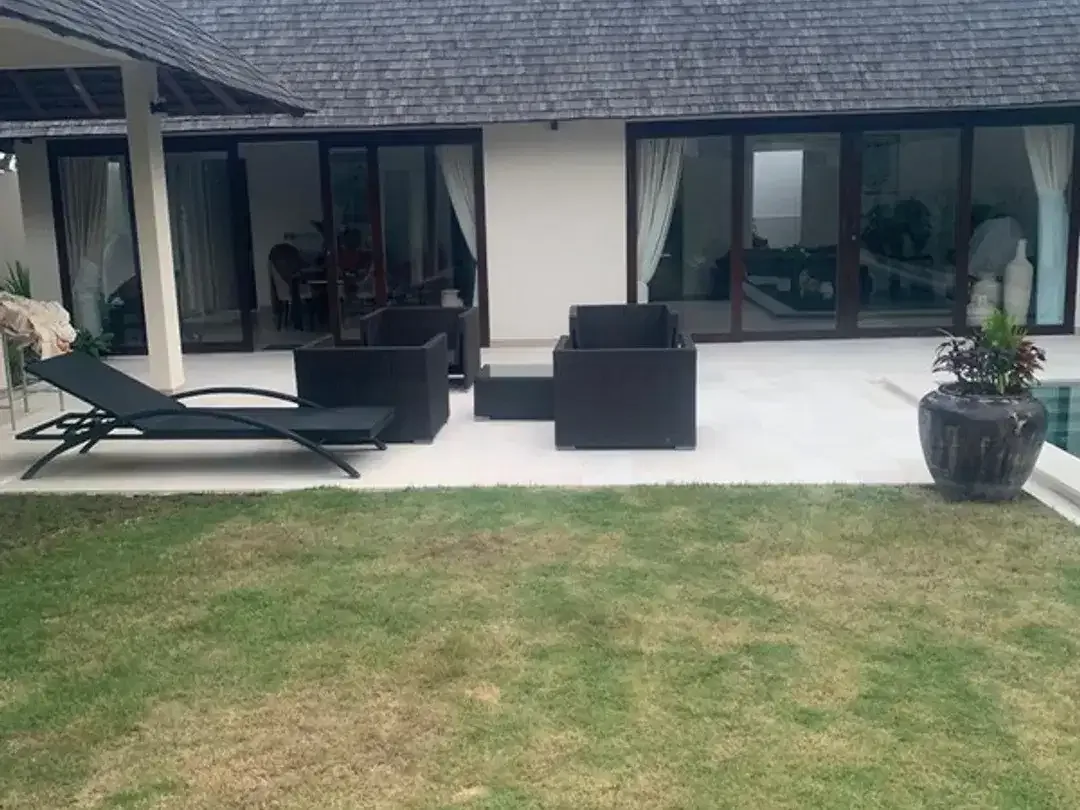 Leasehold - Spacious Renovated Villa with Large Garden in Prime Umalas Location - Image 4 of 9
