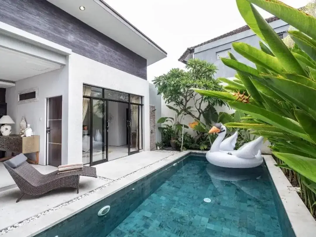 4 BR villa in Kerobokan Seminyak - Image 1 of 10