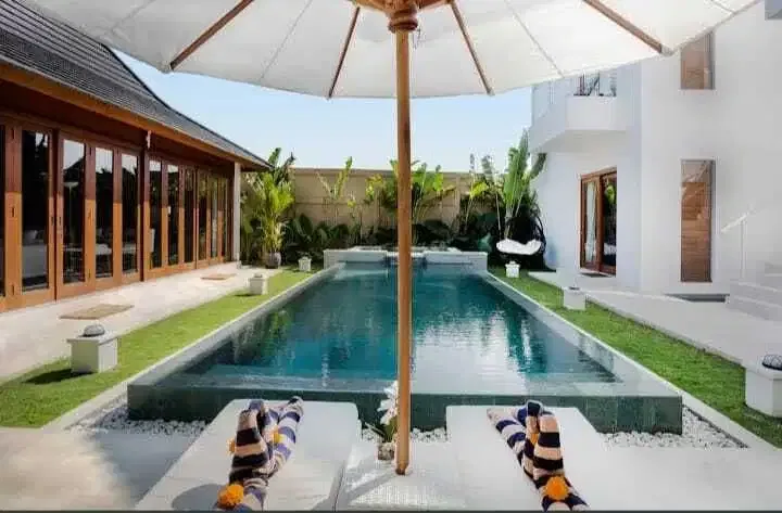 FOR SALE BRAND NEW LUXURY VILLAS 4 BED SEMINYAK - Image 2 of 10