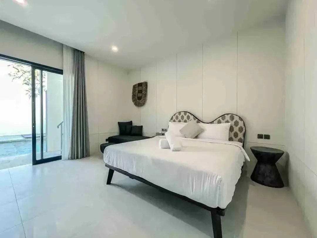 Villa Seminyak Badung Bali 3 Kamar Tidur - Image 6 of 10