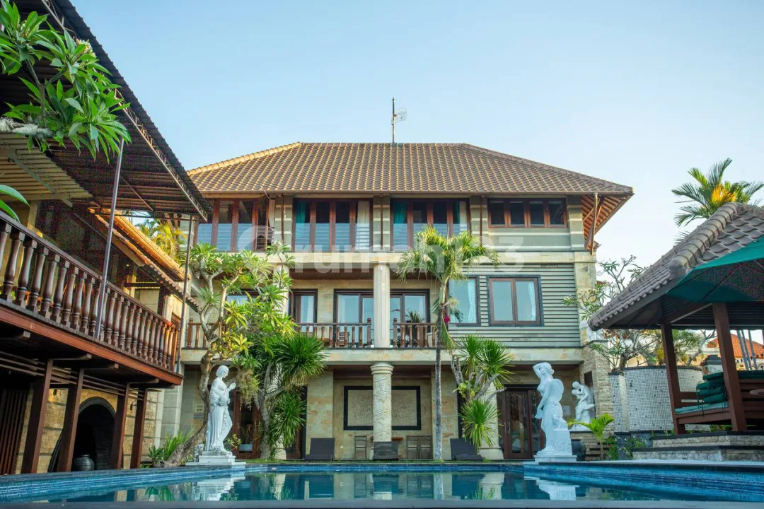 Disewakan Villa Luxury 8 Kamar Tidur Ruang Tamu Tertutup - Image 4 of 4
