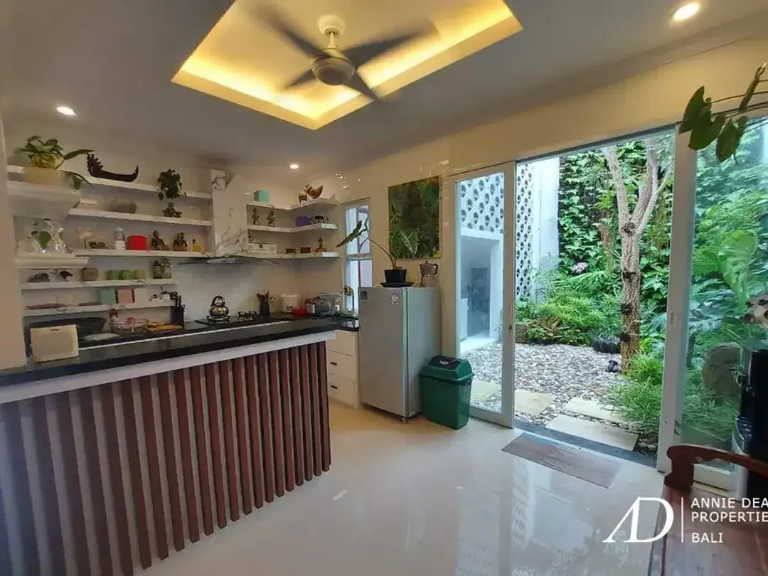 FREEHOLD TROPICAL DESIGN 3-BEDROOM VILLA IN SEMINYAK - Image 10 of 10