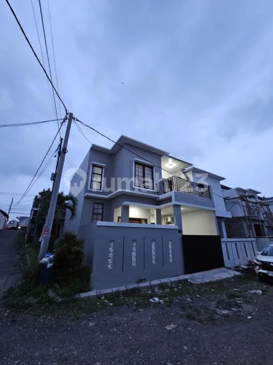 Rumah Mewah Dalam Cluster Hikari Garden Penatih,Bali - Image 1 of 4