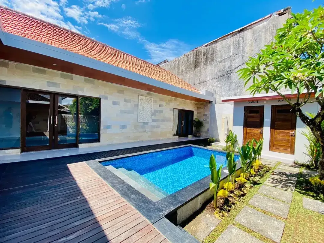 SANUR BEACHSIDE BRAND NEW DESIGNED VILLA OFFERS THE PERFECT BLEND OF MODERN COMFORT AND TROPICAL LIVING - Image 3 of 10