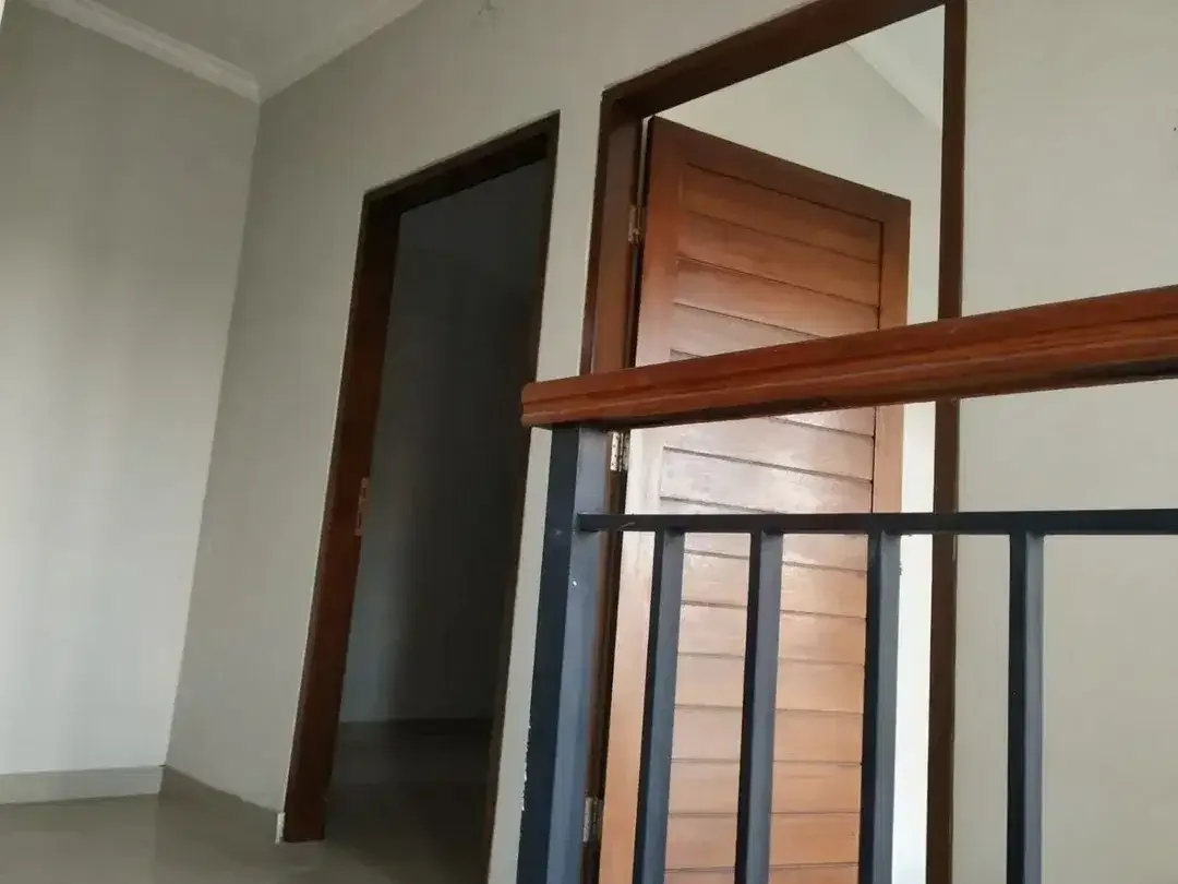 Rumah Murah 2 Lantai dekat bypass I.B.Mantra - Image 7 of 9