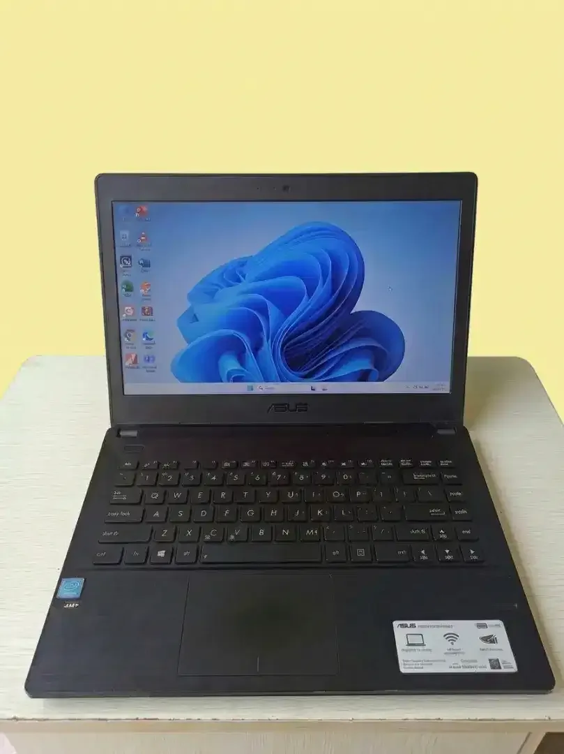 Laptop Asus Like New - Image 1 of 2