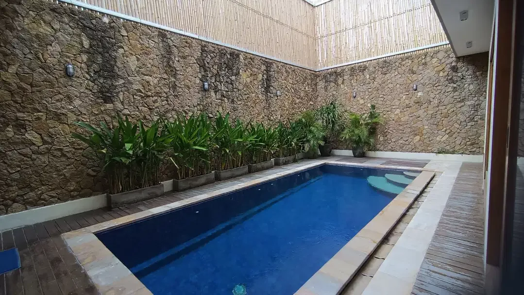 Villa 3 Kamar Tidur 10 Menit Kepantai Berawa - Canggu - Image 1 of 10