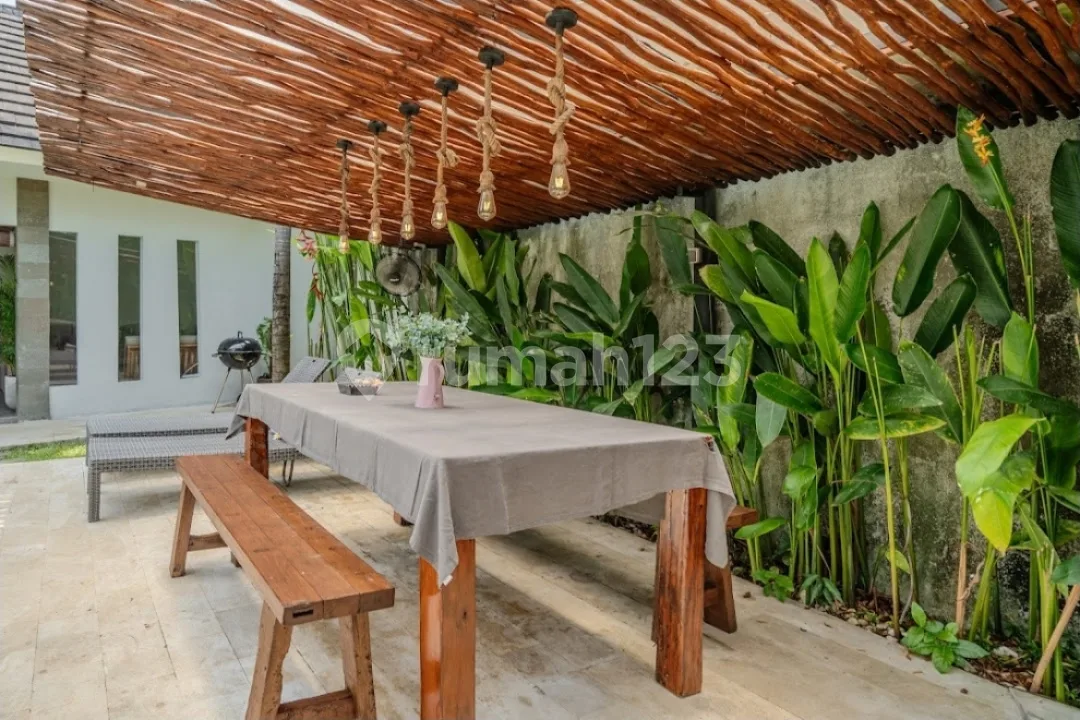 Villa Kerobokan With Garden Near Seminyak And Petitenget - Image 4 of 4