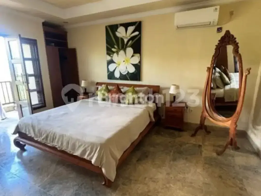 Villa Full Furnished - Siap Huni / Siap Investasi - Image 2 of 8