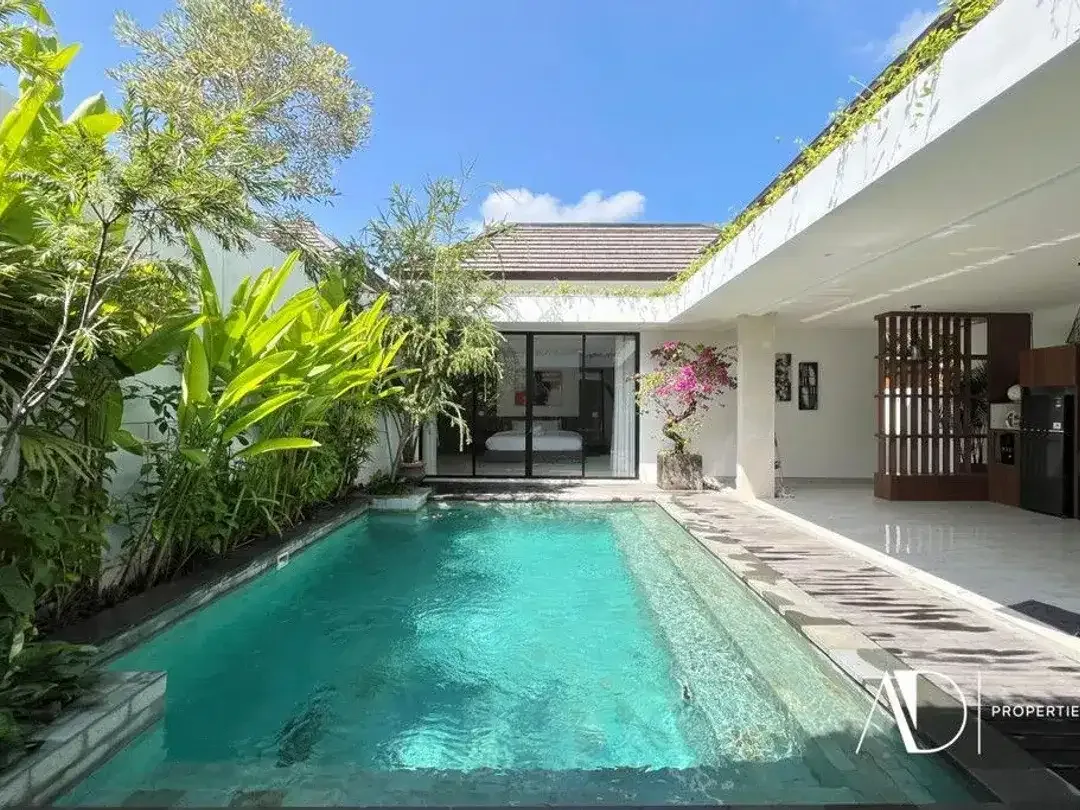 LEASEHOLD | CONTEMPORARY 3-BEDROOM VILLA IN PRIME PETITENGET, SEMINYAK - Image 1 of 10
