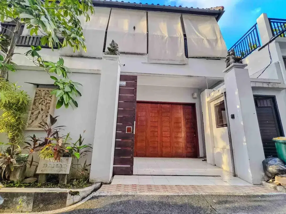Commercial Luxury Villa Walking Distance to Canggu Beach Bali - Image 3 of 10