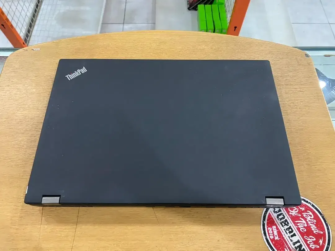 Lenovo ThinkPad P50 Intel Xeon Ram 32GB SSD 512GB Nvidia 4G Mulus - Image 8 of 10