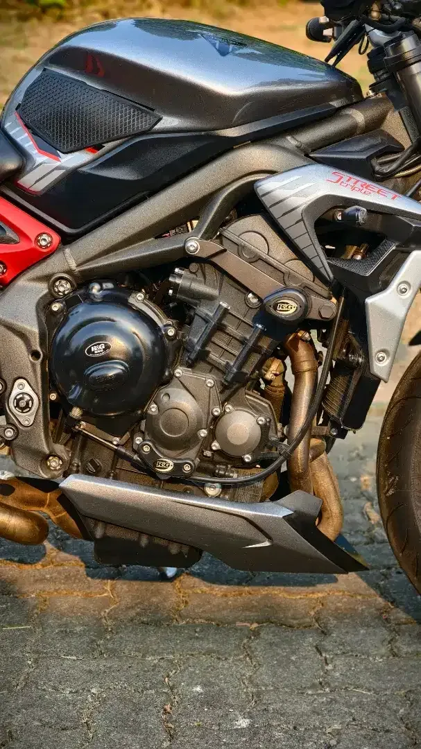 Triumph Street Triple 765RS, Rare item, Like new, No minus - Image 9 of 10