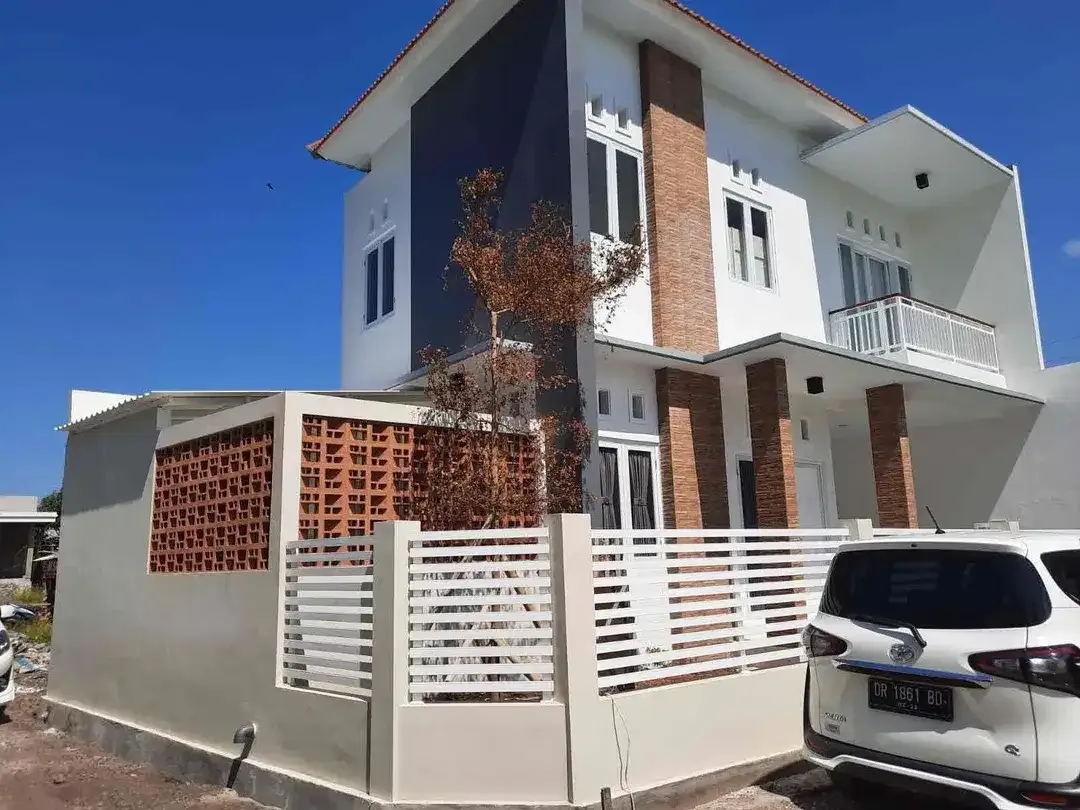 For sale

Di jual rumah lantai 2
Lokasi di jln danau tempe sanur kauh denpasar selatan - Image 1 of 6