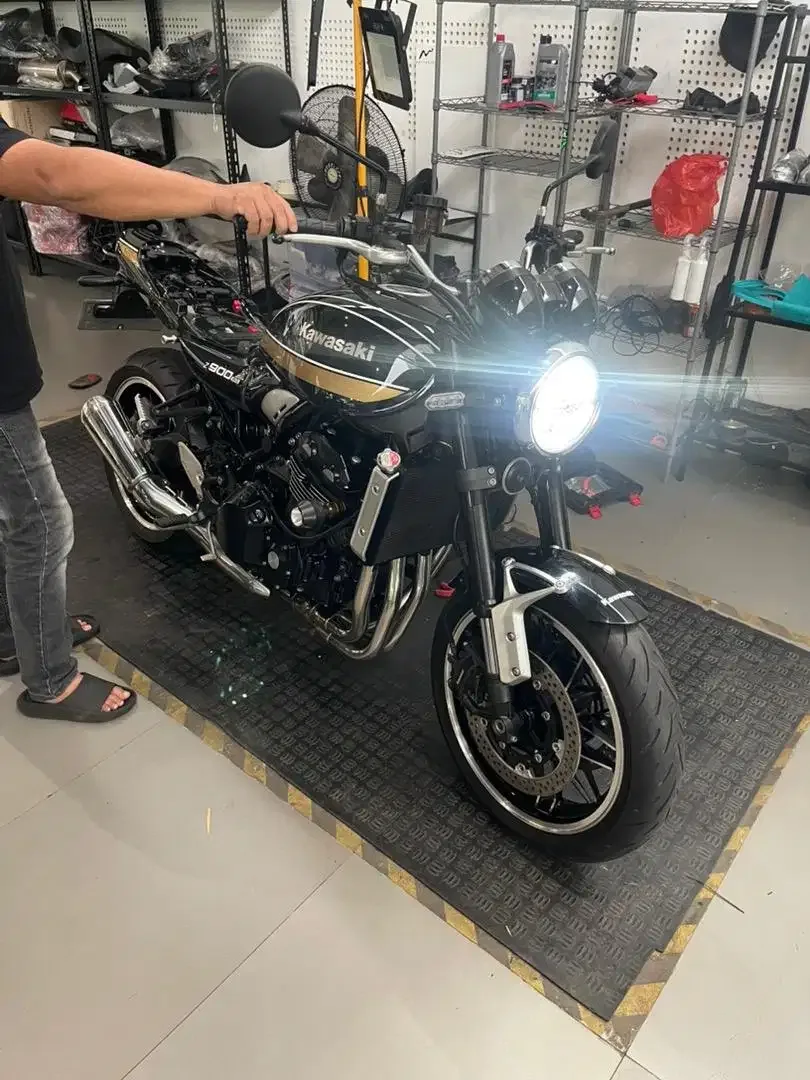 Kawasaki Z900rs 2021 Diablo Black - Image 2 of 3