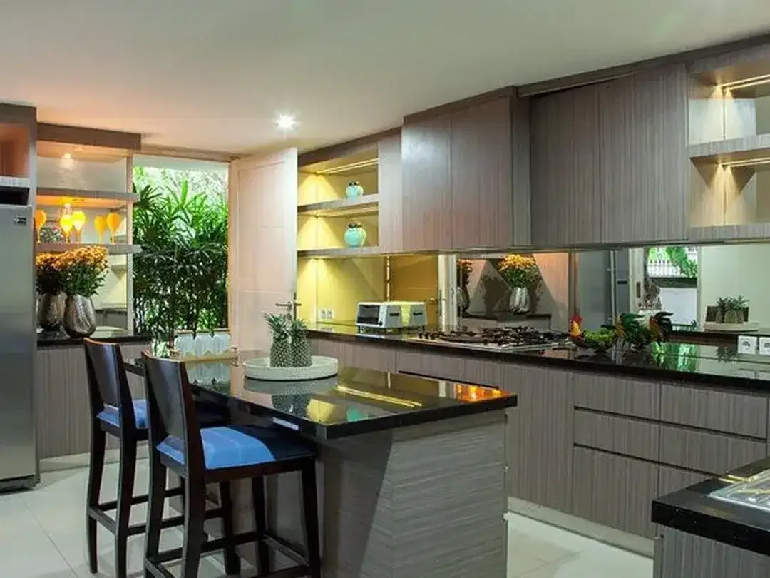 Villa Freehold 5 Bedroom in Lovely Peace in Sanur - Image 5 of 10