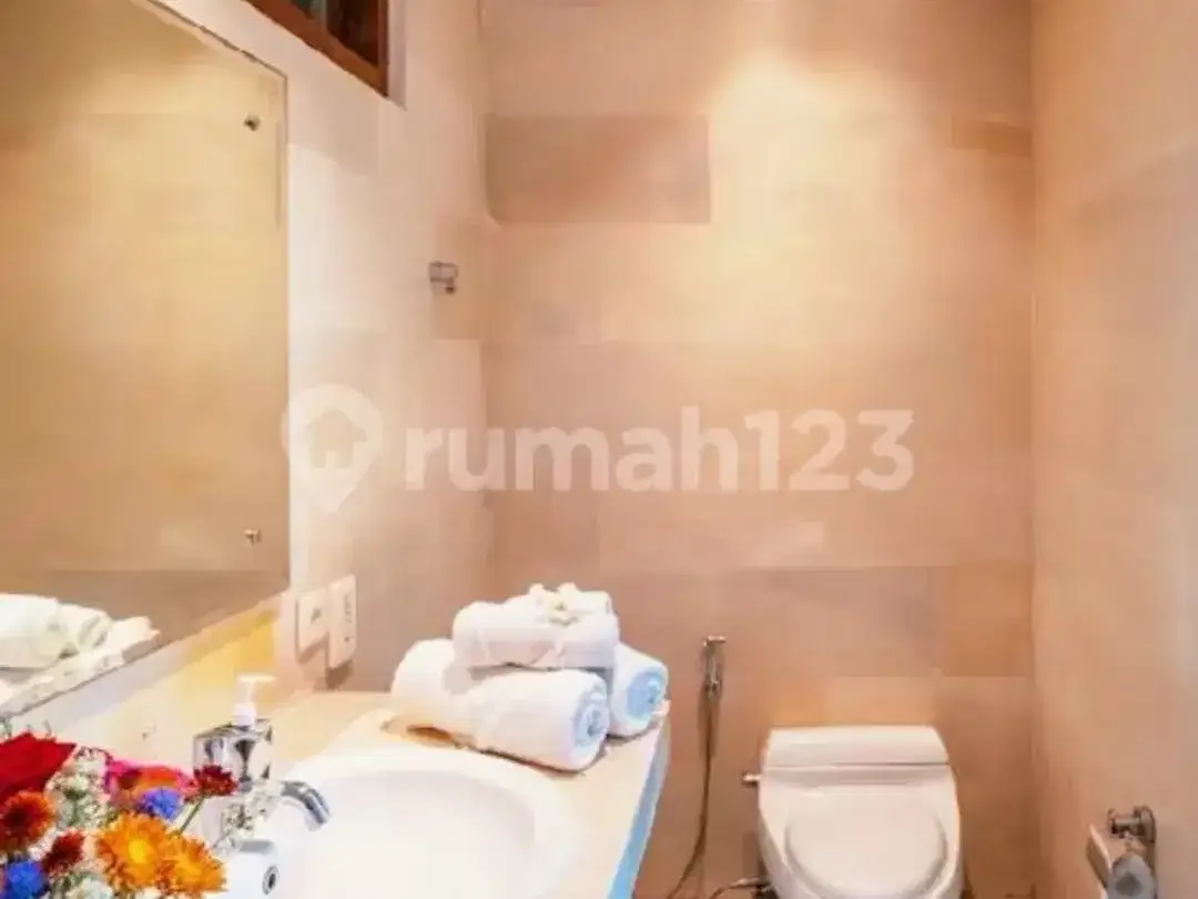 For Rent Villa Canggu + Apartemen - Image 1 of 5