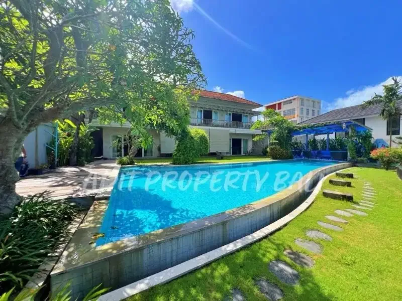 Villa Luxury View Sawah Berawa Canggu Badung Bali - Image 1 of 10