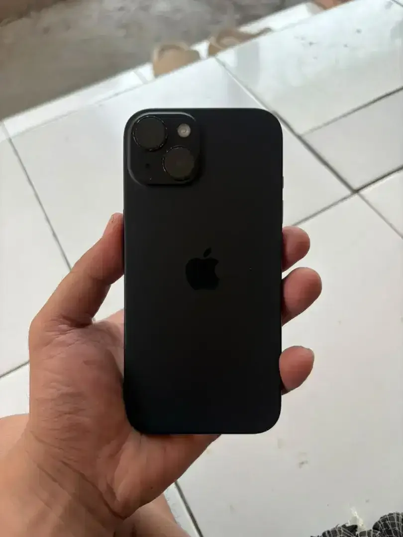 Jual cepat iphone 15 128gb - Image 4 of 7