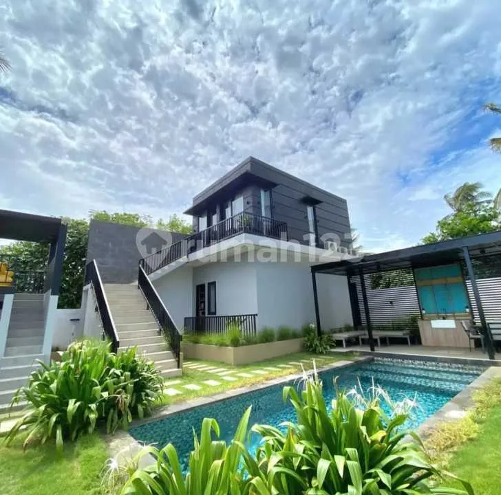 Villa Mewah View Laut Selangkah Menuju Pantai Saba - Image 2 of 4