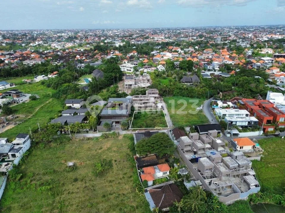 Land Sale Pererenan 1256MÂ² - Pink Zone - Image 3 of 4