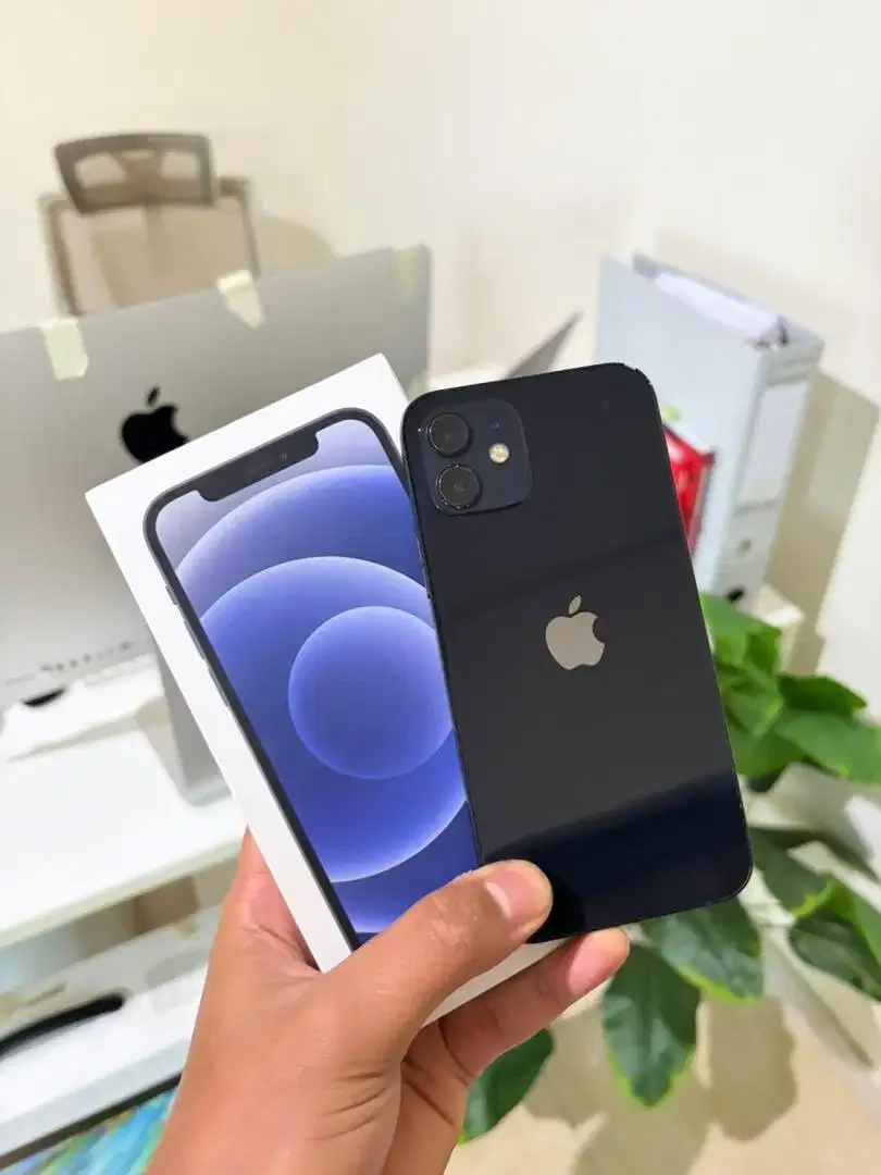 iPhone 12 64GB Ex iBox Resmi BH 86% Mulus Fullset Original - Image 1 of 5