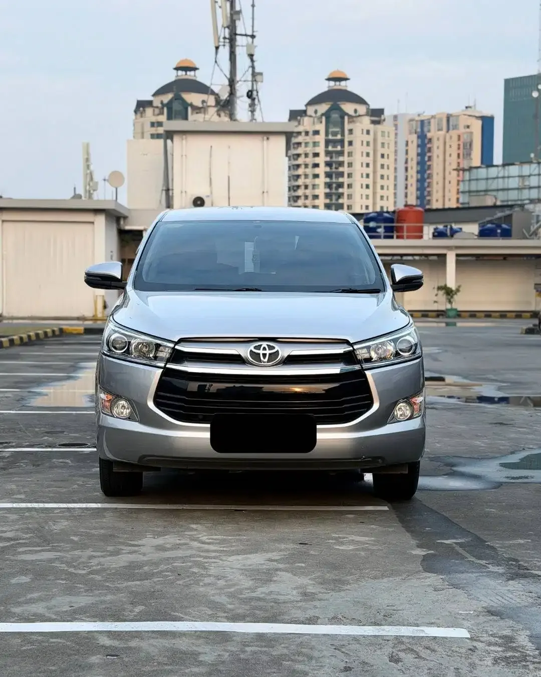 TOYOTA INNOVA V 2.4 DIESEL A/T 2020 - Image 1 of 10