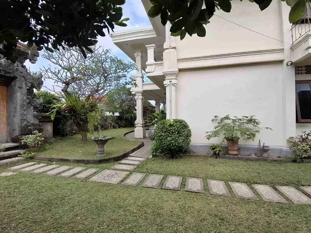 RUMAH MEWAH LANTAI II DI KAWASAN ELITE SEKAR TUNJUNG DENPASAR - Image 8 of 10