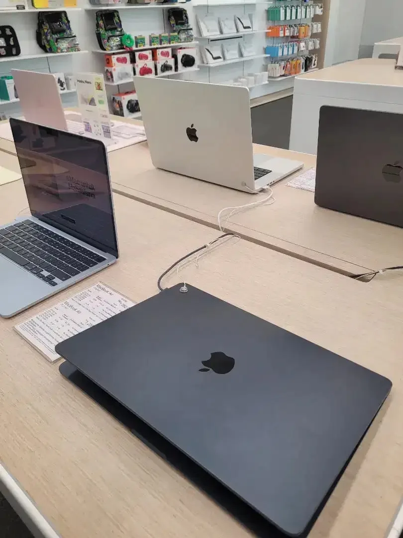 Promo MacBook Air M5 15 inci cicilan ringan tanpa DP tanpa biaya admin - Image 2 of 3