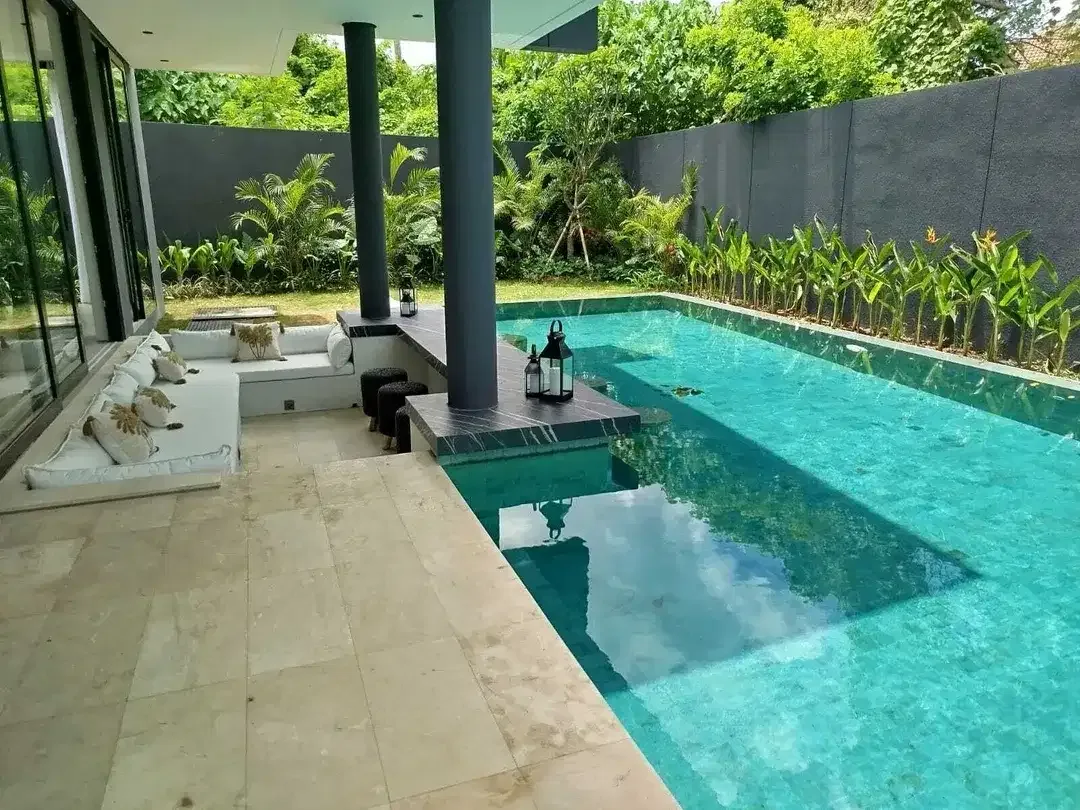 Walking to the echo beach - 25 yr lease villa with 5 stars facilities - Image 1 of 10
