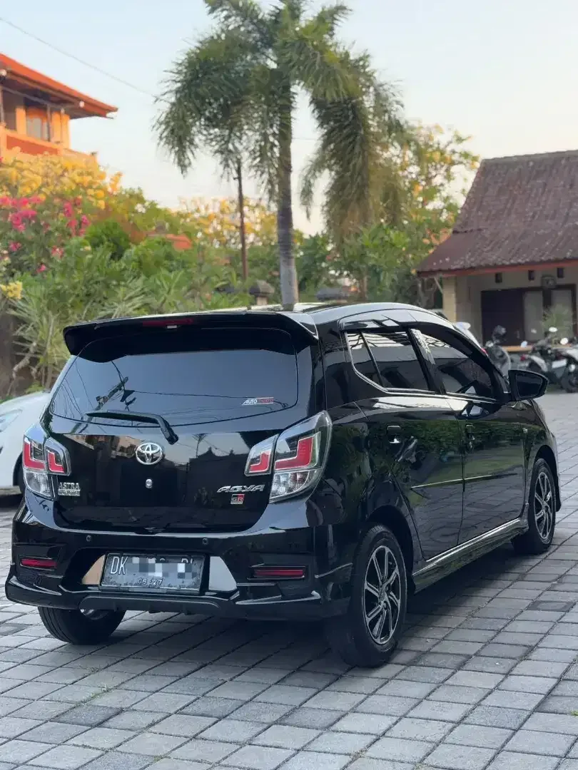 Toyota Agya GR sport 1.2 - Image 2 of 4
