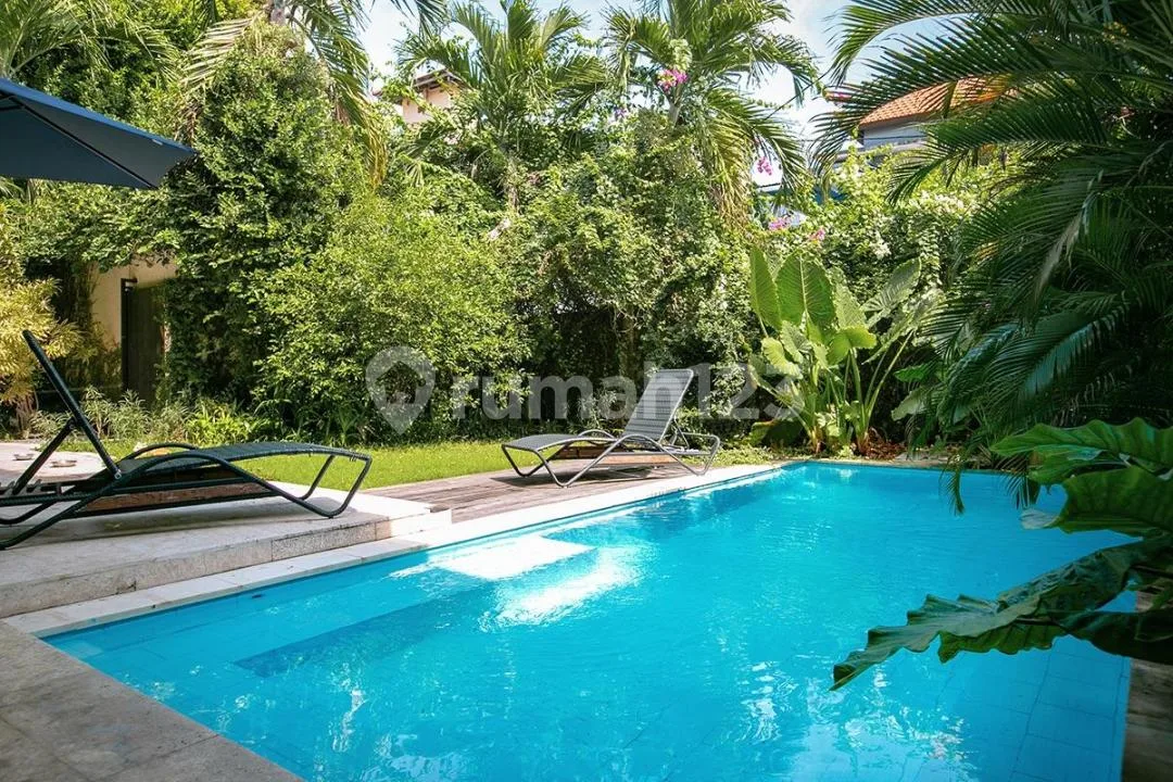 Villa Mewah Jimbaran, Full Furnished, 5 Menit Dari Pantai Jimbaran, SHM - Image 3 of 4