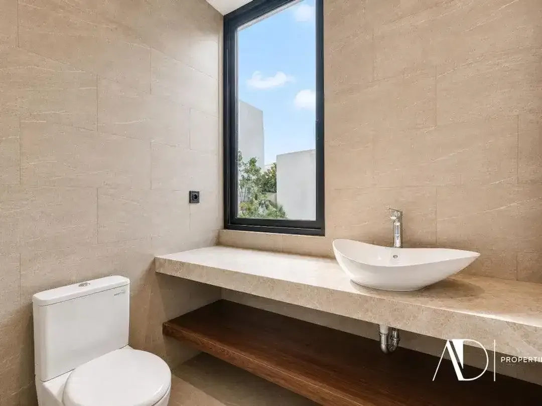LEASEHOLD | CONTEMPORARY TROPICAL VILLA WITH PRIVATE POOL IN CANGGU - Image 6 of 10