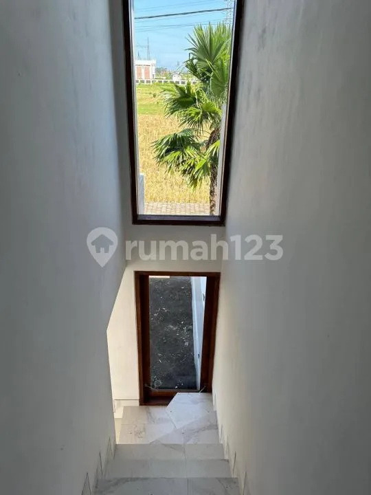 Villa Modern Bangunan Baru 2Lt Dgn Pool View Sawah di Kedungu - Image 3 of 4