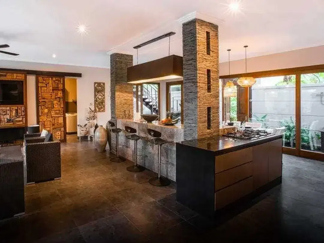 For Sale Villa in the heart of Brawa Canggu - Image 2 of 9