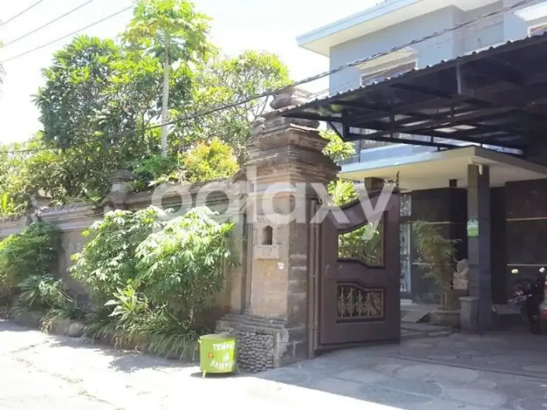 RUMAH SEMI VILLA 2 LANTAI DI GURITA SESETAN DENPASAR, BALI - Image 2 of 10