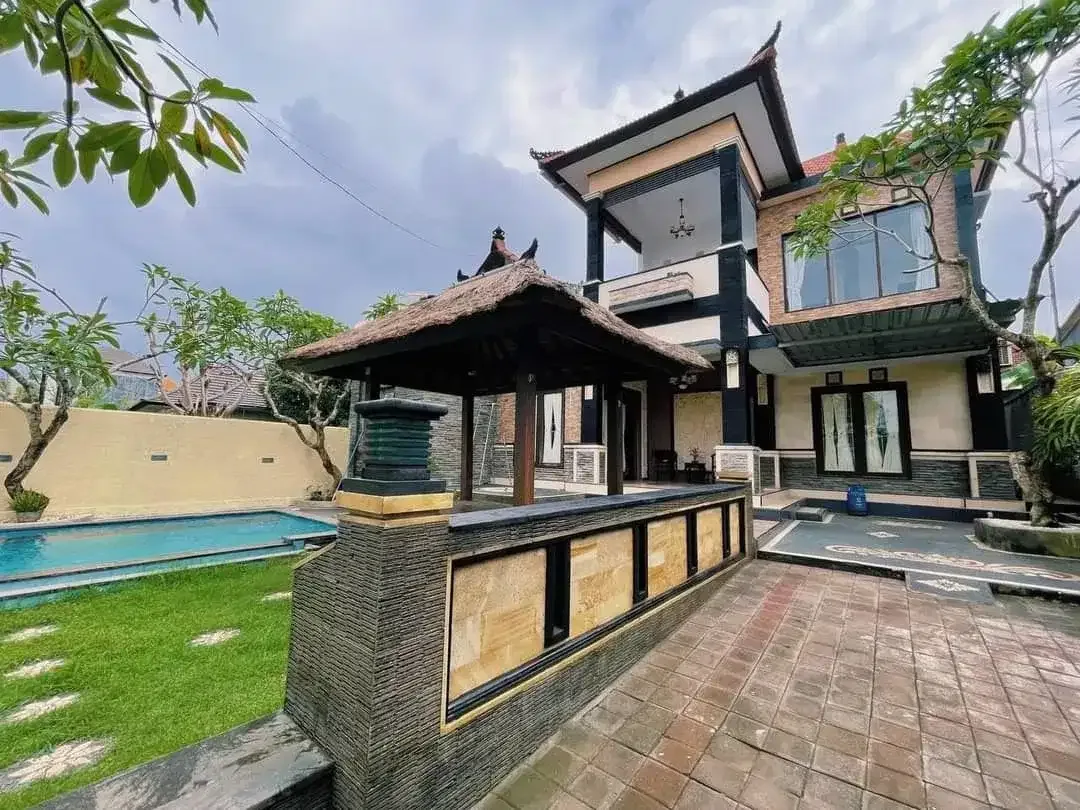 Disewakan Villa cantik 2 Lantai Full Furnished Jimbaran - Image 2 of 9