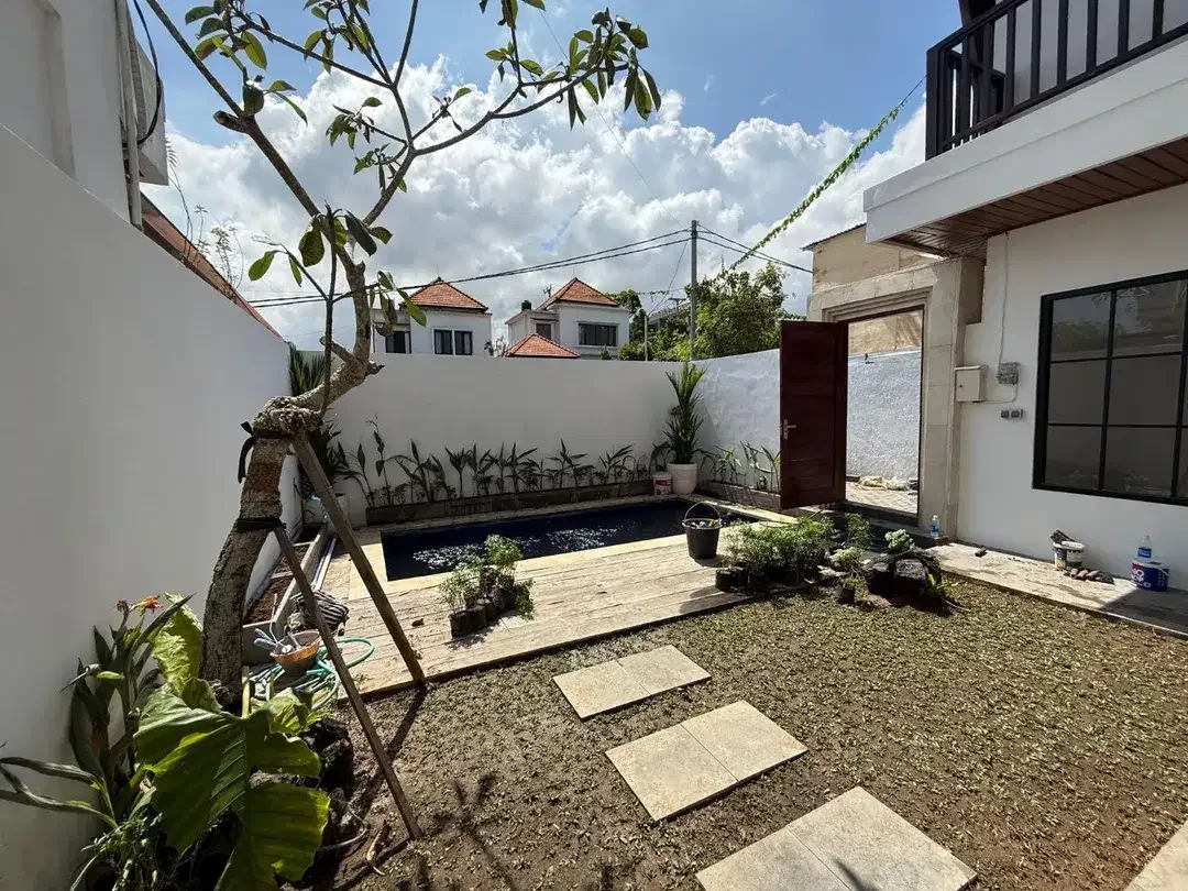 VILLA TROPICAL MODERN DI CEMAGI BADUNG BALI DEKAT PANTAI - Image 3 of 10