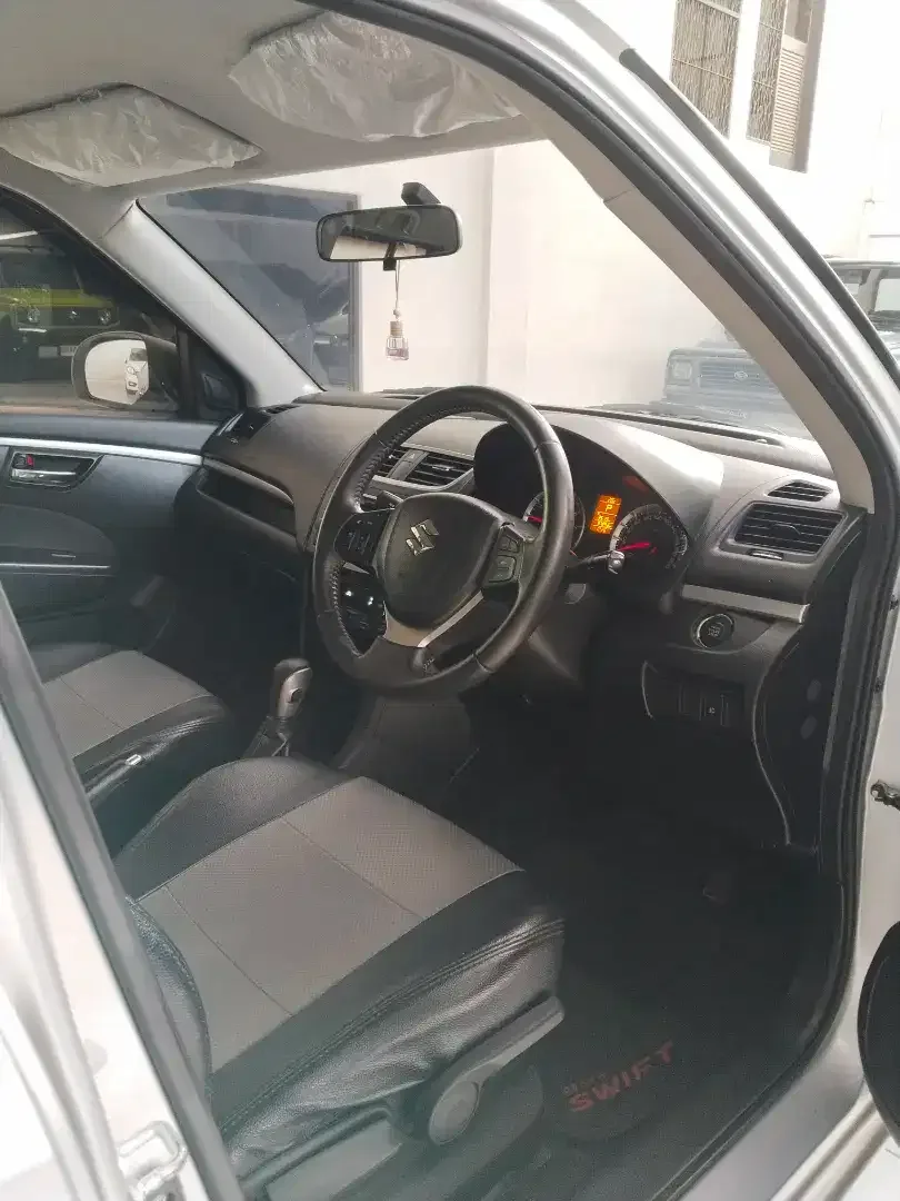 SUZUKI SWIFT GS NEW MODEL TYPE TERTINGGI GANTENG - Image 8 of 8