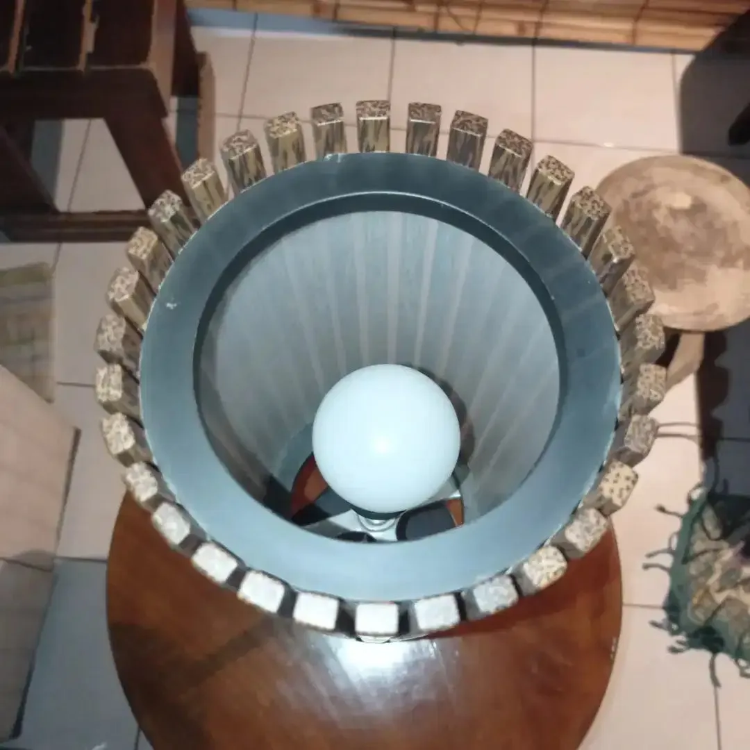 Lampu hias dan meja hias - Image 4 of 4