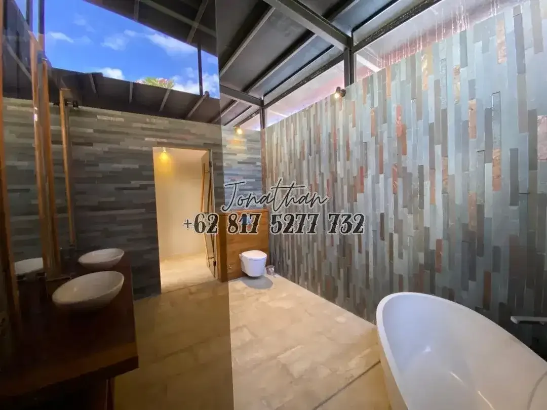 Dijual Villa Mewah Modern 4 Kamar SHM di Kesari Sanur Beach Denpasar Bali - VSMEK - Image 10 of 10
