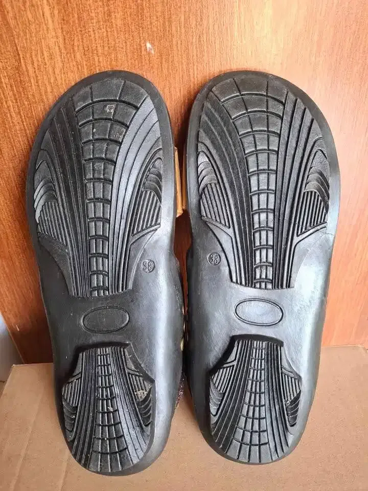 Sandal Kulit Asli Ukuran Kaki 41 Baru - Image 3 of 3