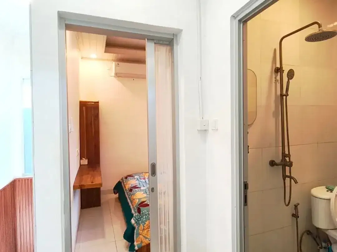 Disewakan Rumah Dua Lantai-Nusa Dua-Fully Furnished - Image 2 of 8