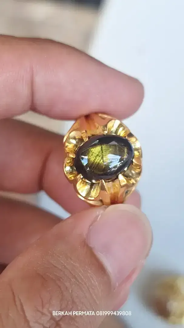 Bangsing golden wulung / natural golden star sapphire - Image 3 of 4