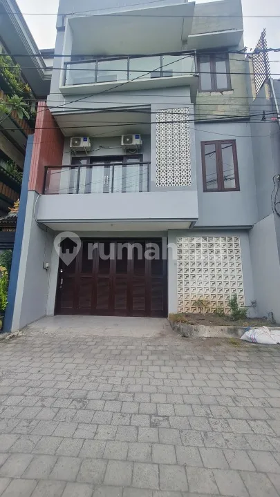 Disewakan Rumah Bagus Sesetan Area Denpasar Selatan View Sawah - Image 1 of 4