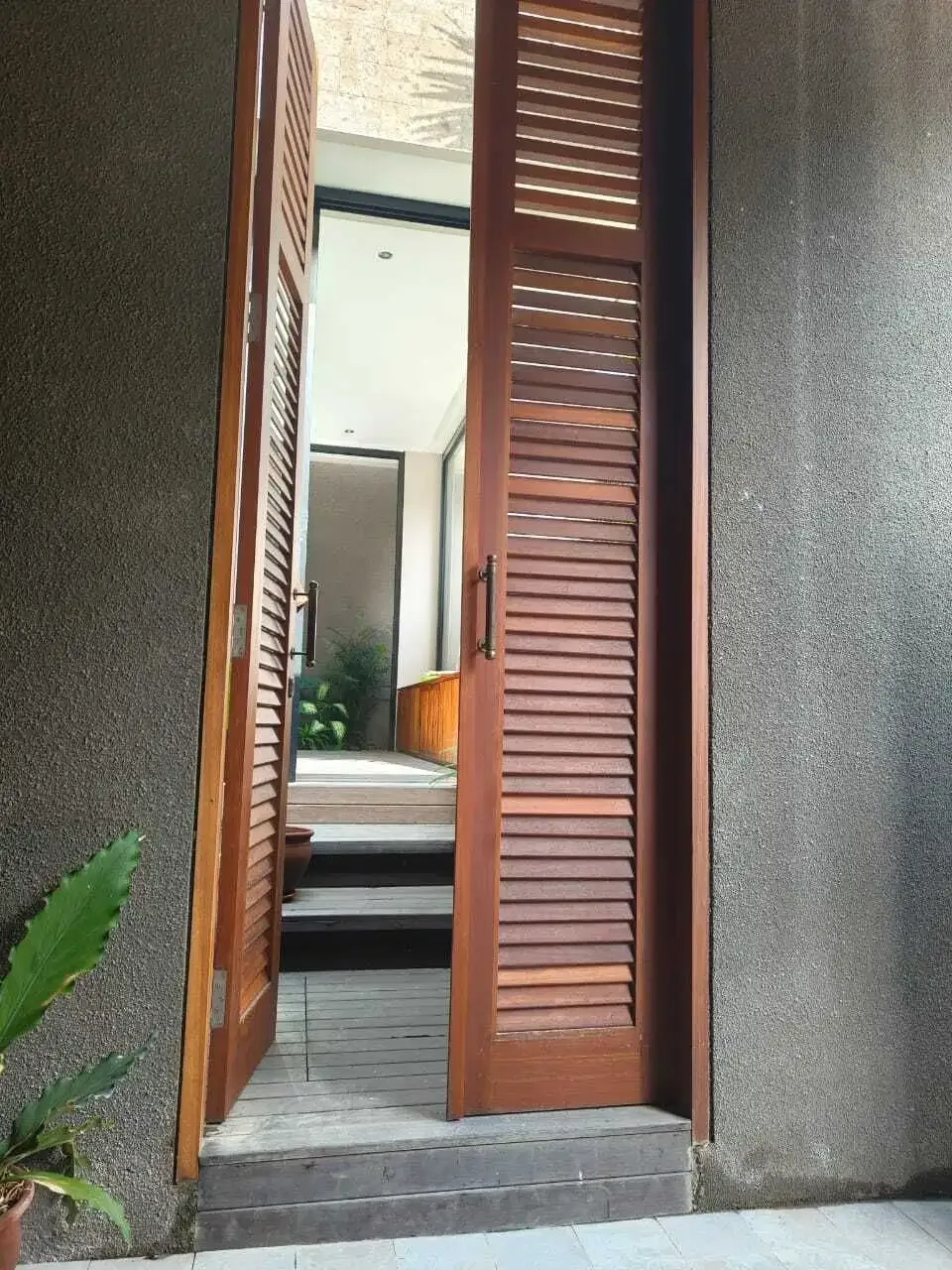 FOR RENT HUNIAN SEMI VILLA 2BR BARU SUPER STARTEGIS DEKAT SANUR - Image 4 of 10