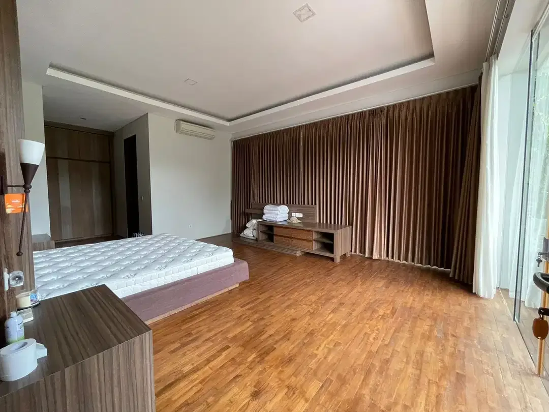 DIJUAL VILLA MODERN DEKAT PANTAI SEMINYAK - Image 5 of 10